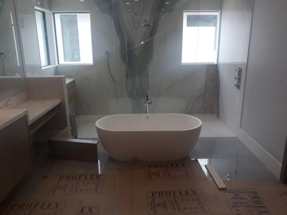 Luxury bathroom plumbing